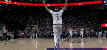 马绍尔抢断长传 浓眉不紧不慢上篮被基根-穆雷回防钉板大帽！🙄